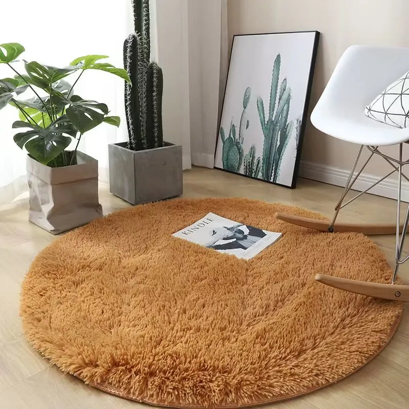 Plush round carpet